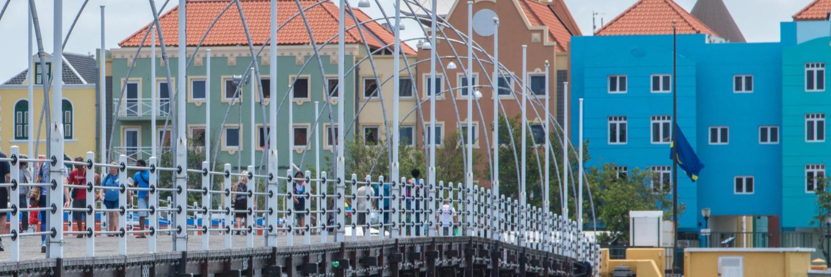 Queen Emma Pontoon Bridge